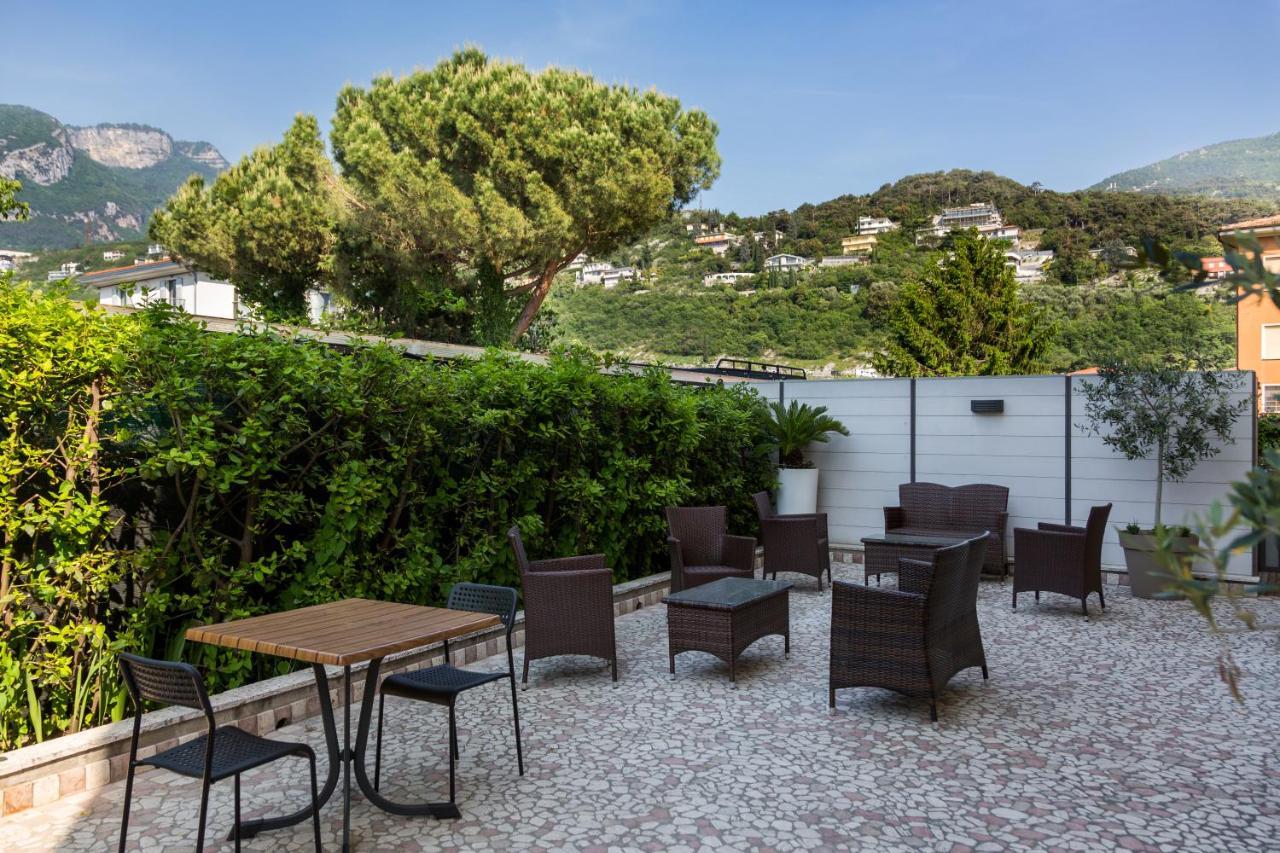 New Garden Torbole Sul Garda Exterior foto